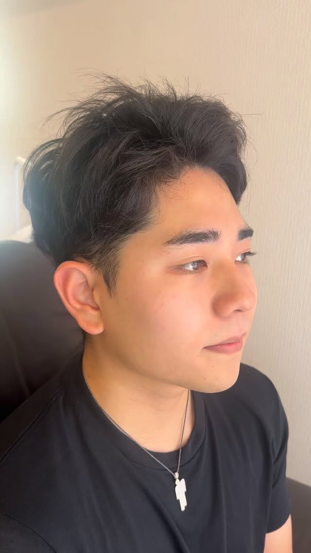 【那覇おもろまちエリアのメンズ眉毛サロン】

眉毛ワックス ¥5,000 / 平行眉

お久しぶりにご来店いただいたお客様✨
高校生から通って頂いてもう大学生になり
会わない間に大人の雰囲気が出てて感...